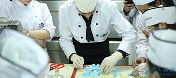 西點(diǎn)學(xué)員上課花絮(圖16)